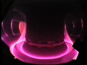 Gaz sous forme de plasma dans le tore d'une centrale à fusion nucléaire.