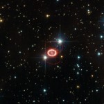 Supernova SN 1987A dans le grand nuage de Magellan. Il s'agit d'une supernova de type II. (Crédit: NASA)