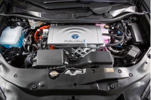 Compartiment moteur de la Toyota Mirai, abritant une pile à combustible.